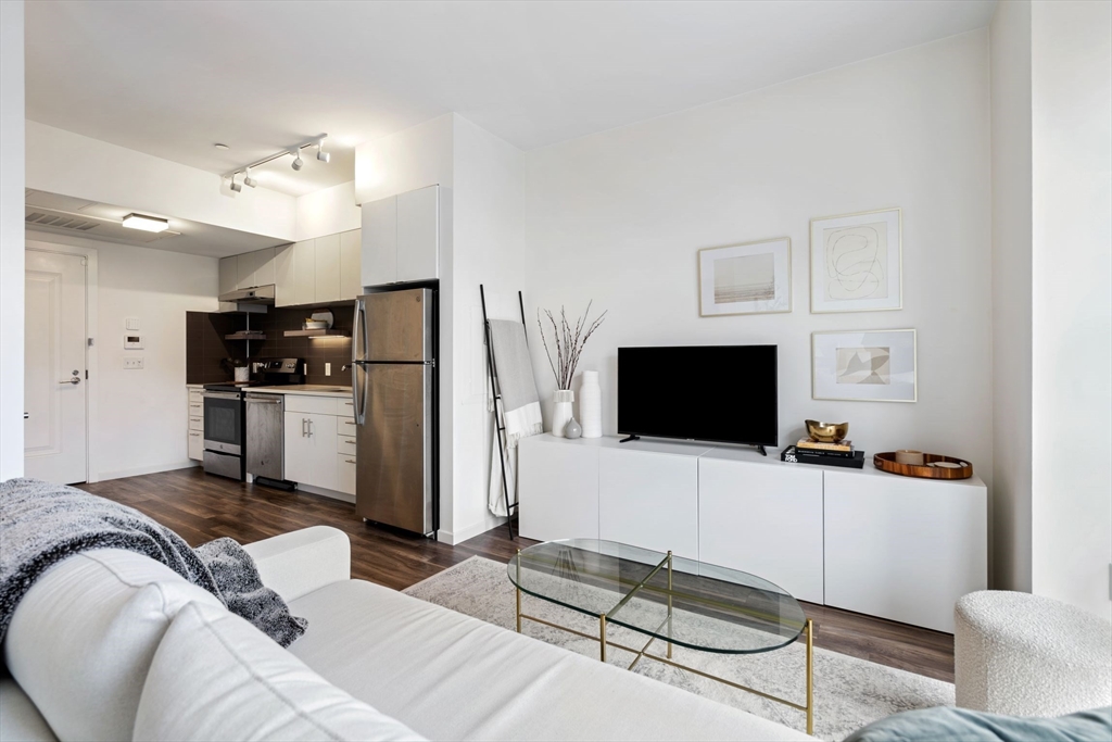 839 Beacon St, Fenway