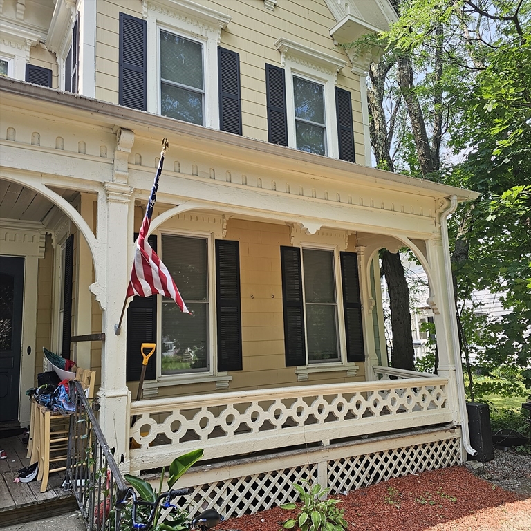 106 Walnut St, Clinton