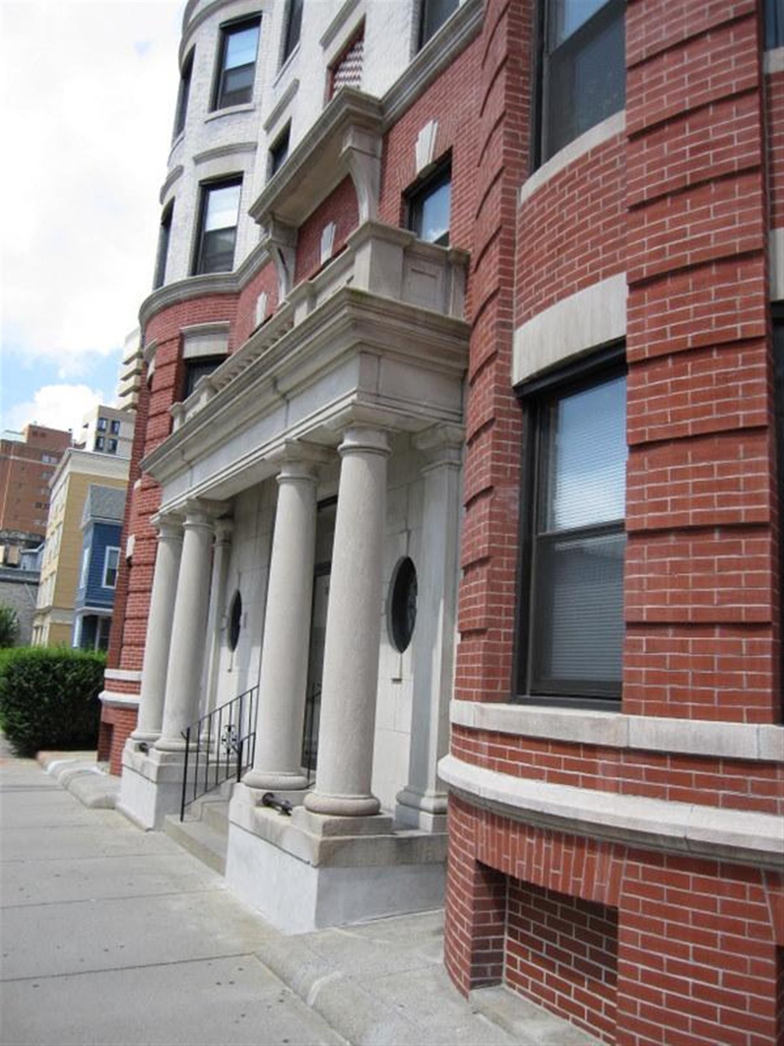 2 bed, 1 bath apartment for rent at 881 Cambridge Unit 23, Central Square — photo 1 of 10