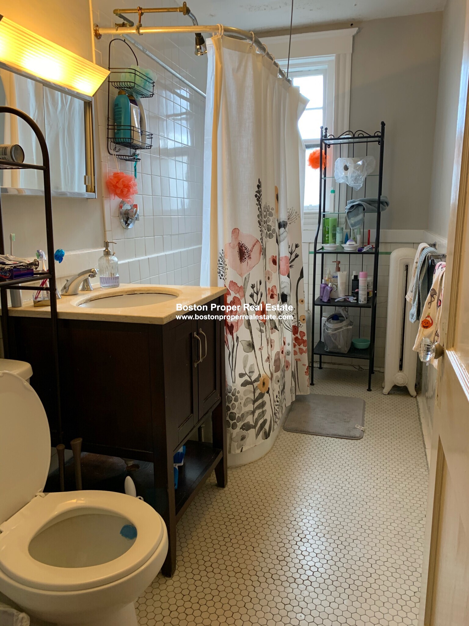 120 University Rd, Aspinwall Hill