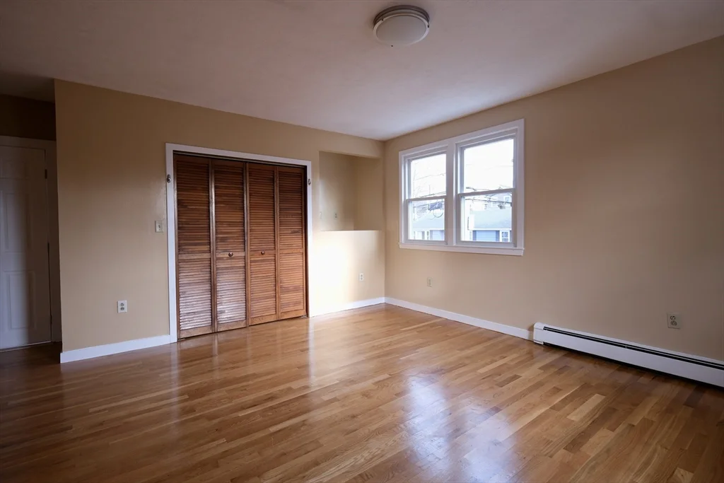 26 Cleveland St, Dedham