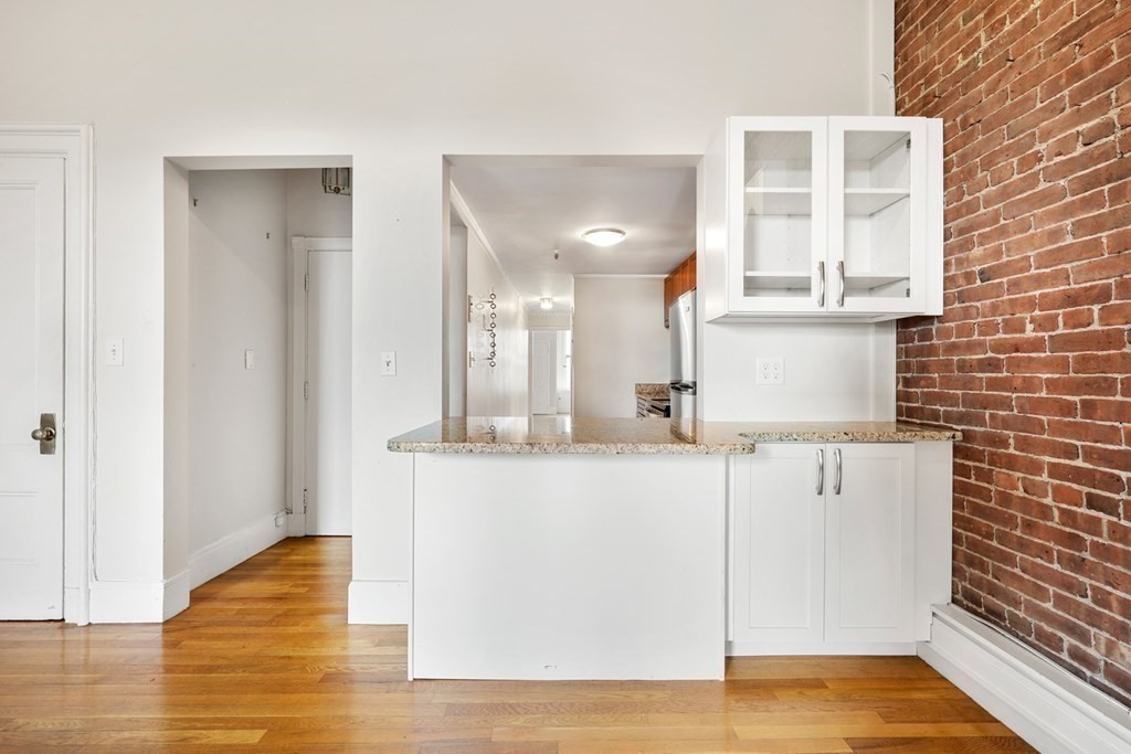 230 Beacon St, Back Bay