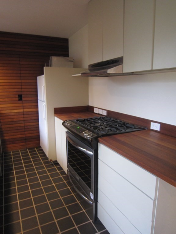 993 Memorial Dr, Harvard Square