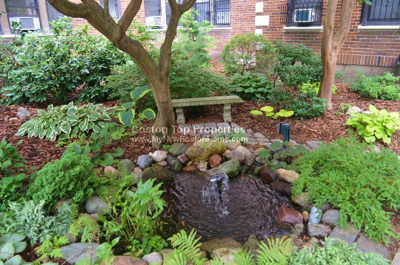 64 Queensberry St, Fenway