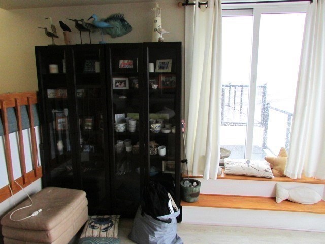 54 Oceanside Dr, Hull