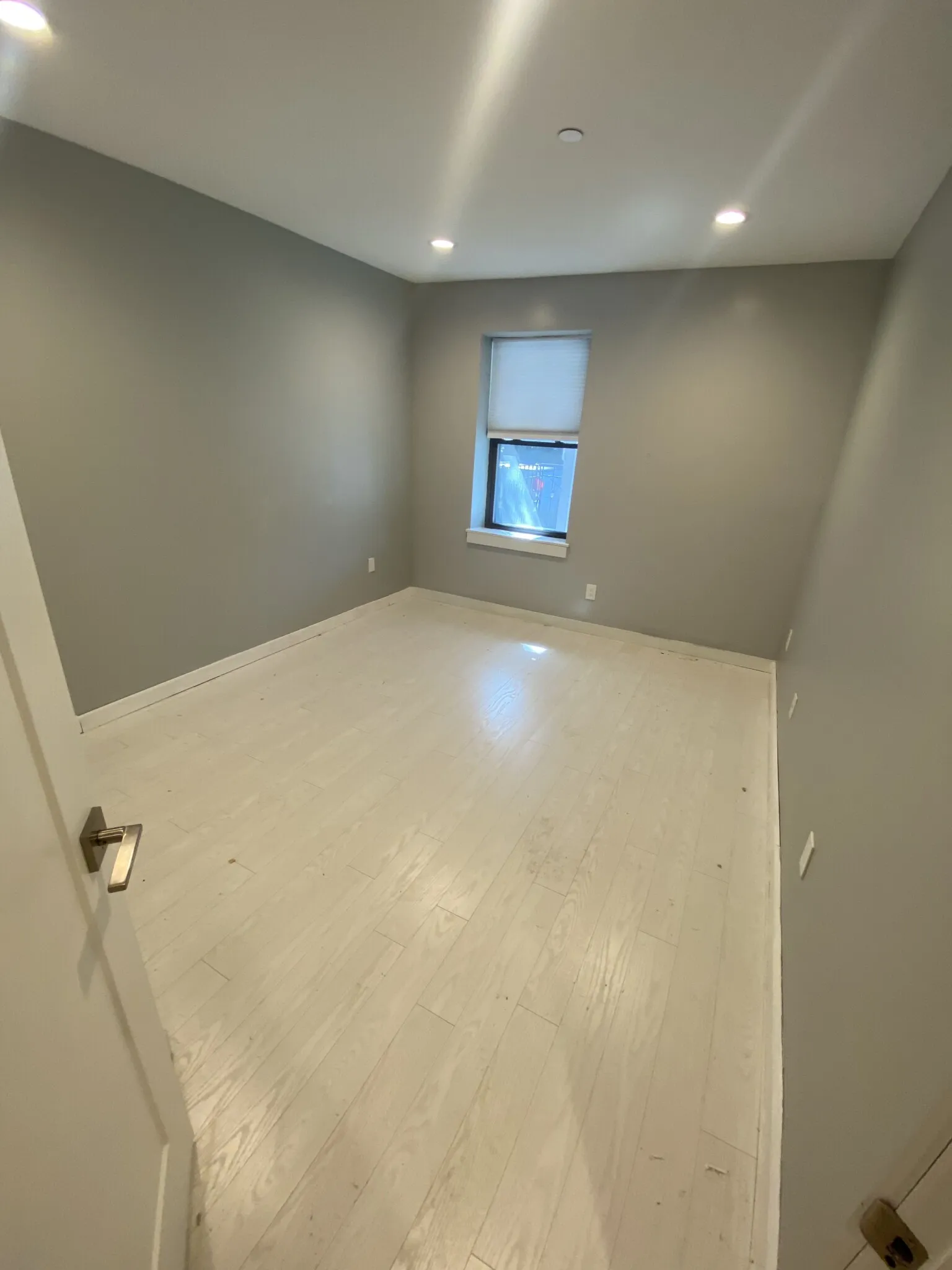 469 Massachusetts Ave, South End