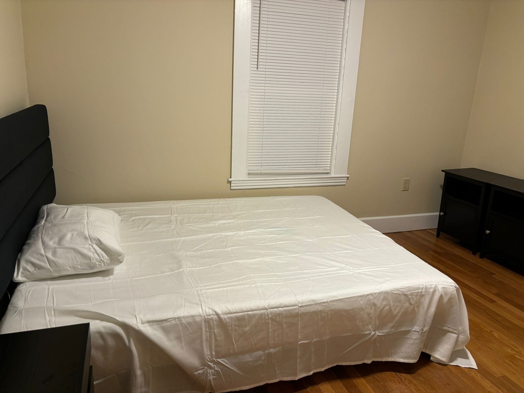 714 Truman Hwy, Hyde Park