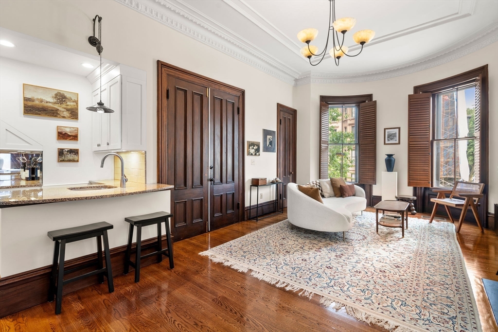 496 Columbus Ave, South End