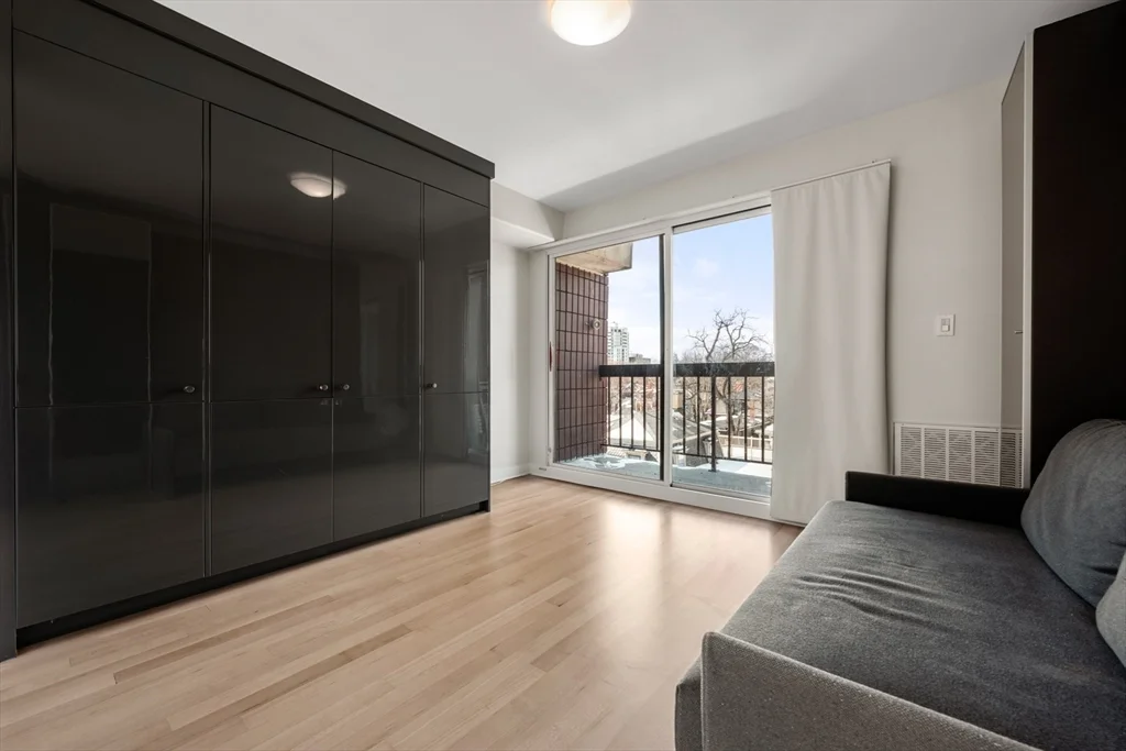 280 Harvard St, Harvard Square