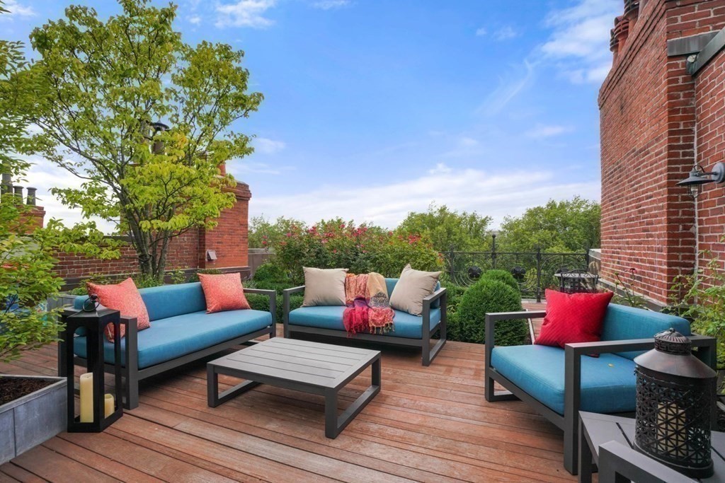 132 Commonwealth Ave, Back Bay