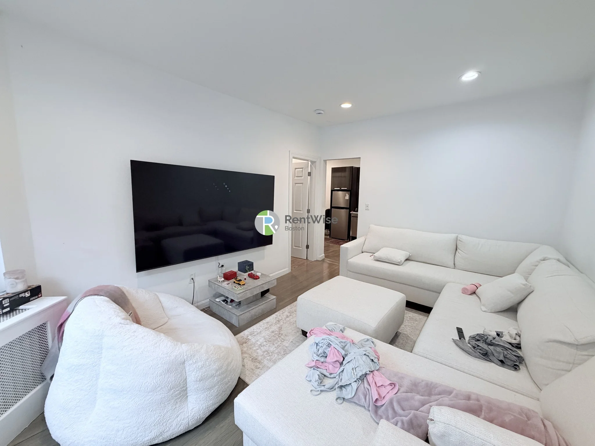 11 Peterborough St, Fenway