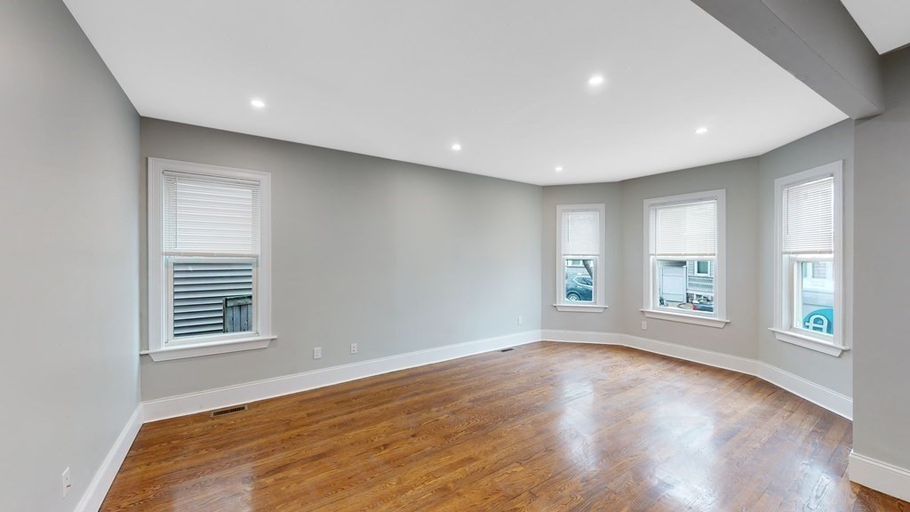 55 Mount Vernon St, Dorchester