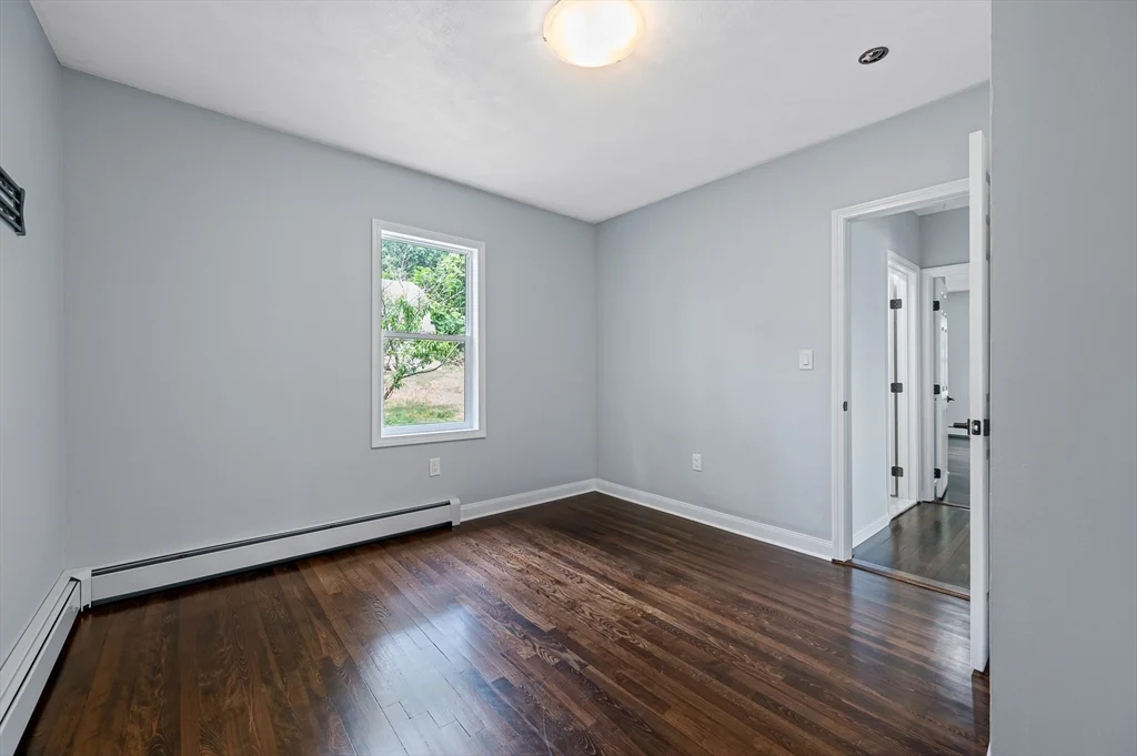 7 Pasadena Pkwy, Worcester