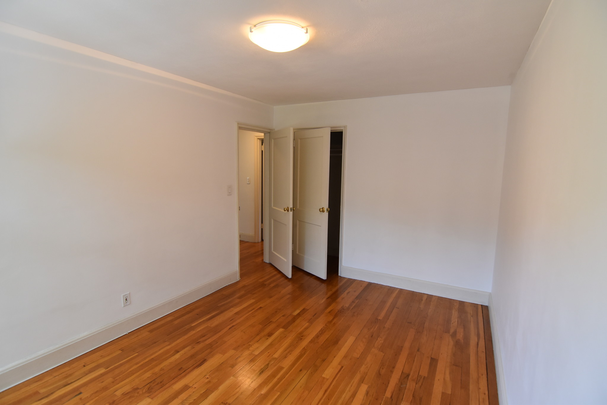 23 Englewood Ave, Washington Square