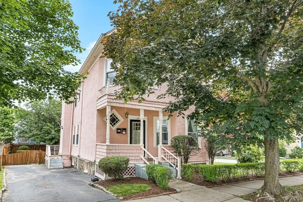 29 Harvard St, Winchester