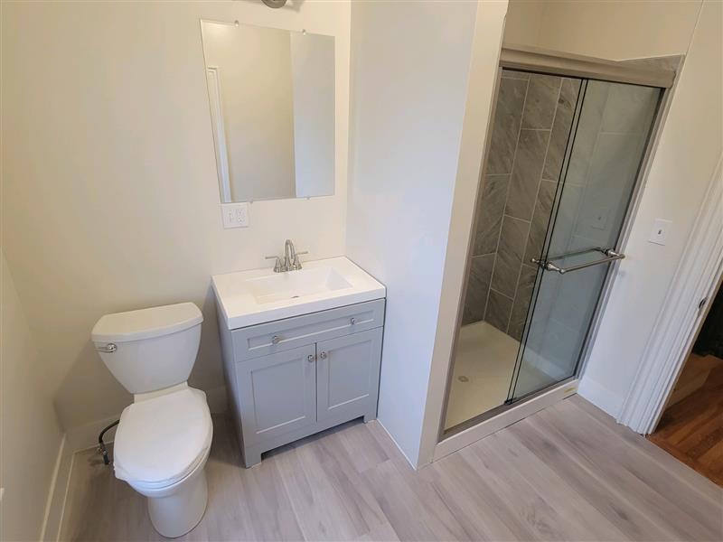 89 Cedar St, Powder House Square