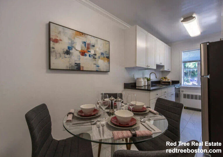 82 Saint Paul St, Coolidge Corner