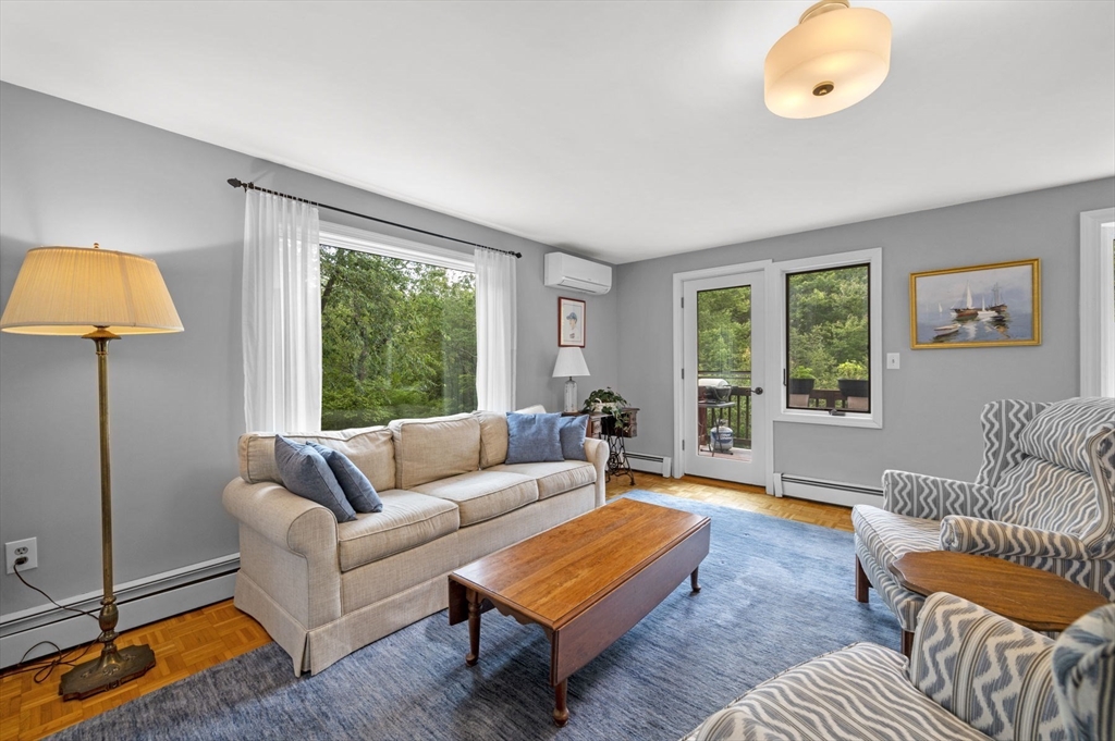 8 Risley Rd, Marblehead Neck