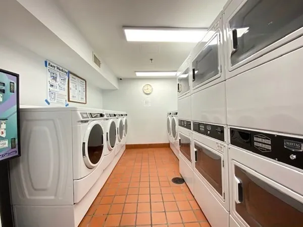 1933 Commonwealth Ave, Brighton