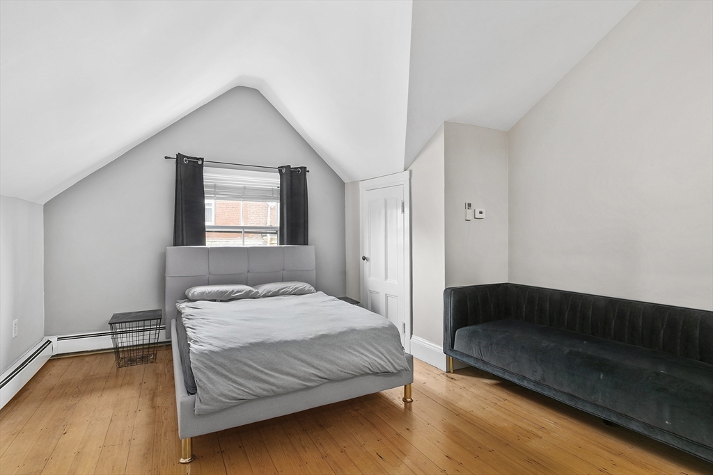 1760 Beacon St, Brookline