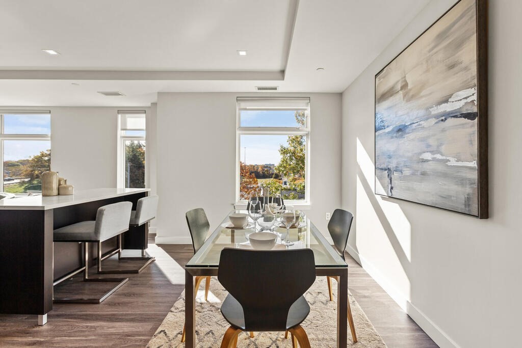 30 Collins Ave, Saugus