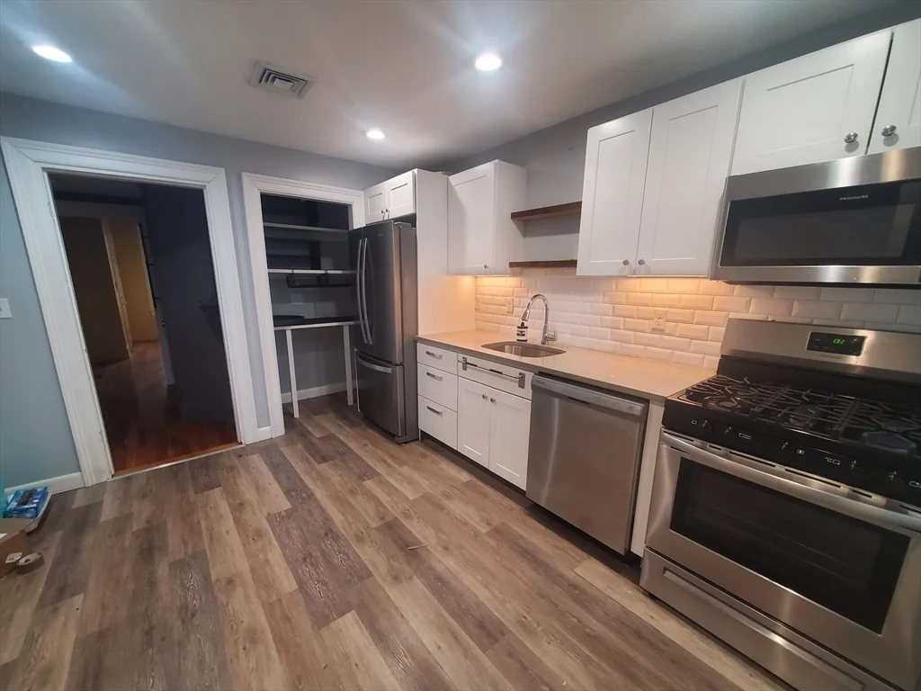 866 Dorchester Ave, Dorchester