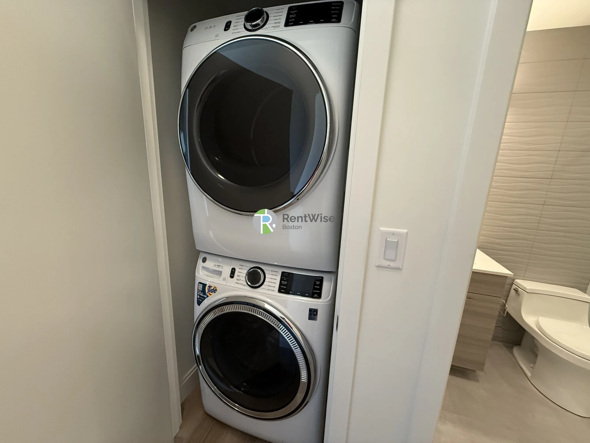 1079 Commonwealth Ave, Allston