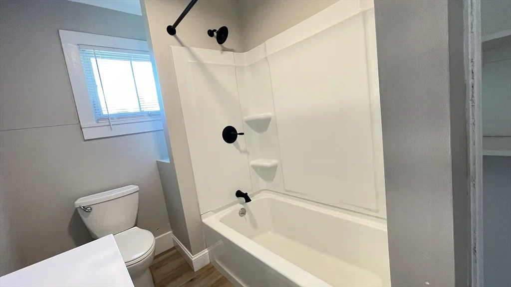 61 Hastings Rd, Southwick