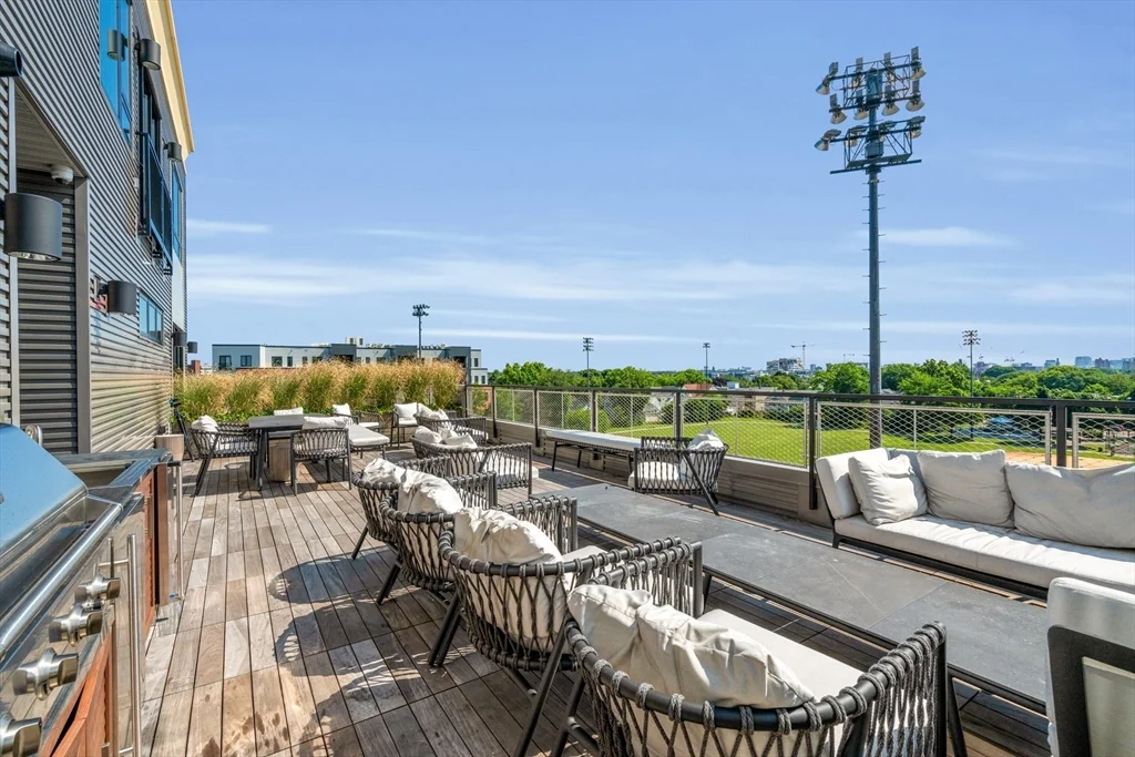 70 Leo Birmingham Pkwa, Brighton