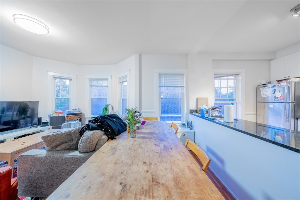 37 Magoun St, North Cambridge