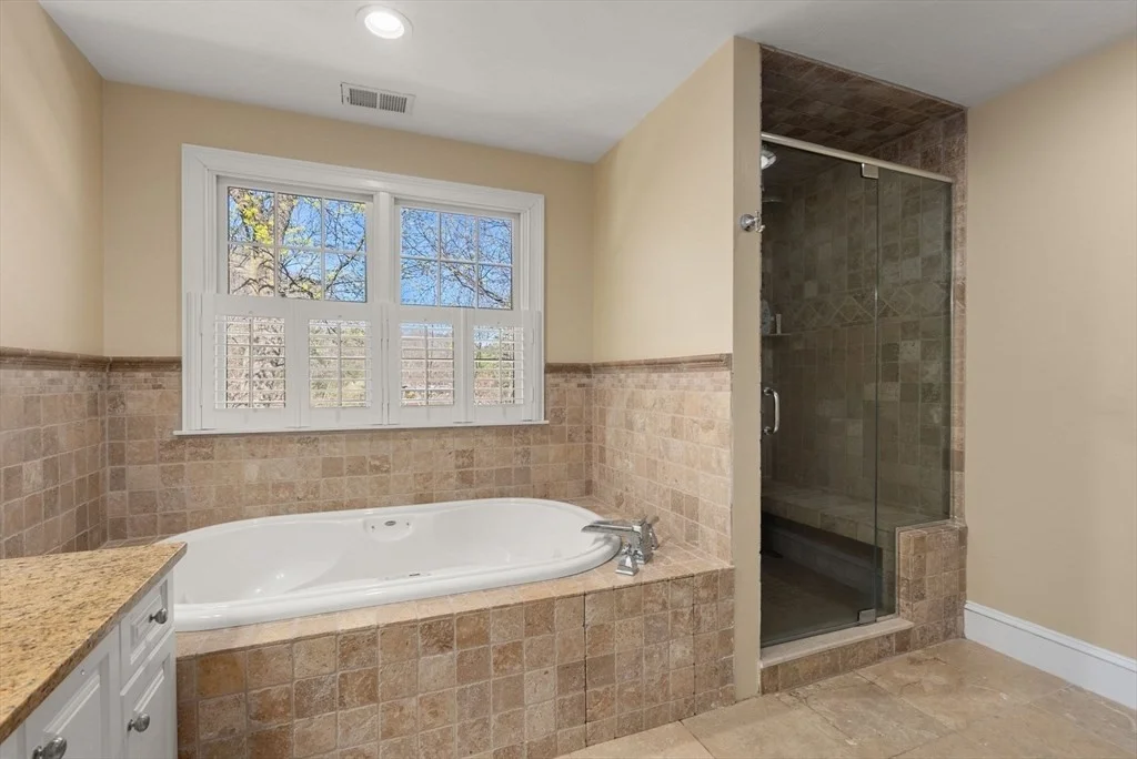 11 Bobolink Rd, Newton Lower Falls