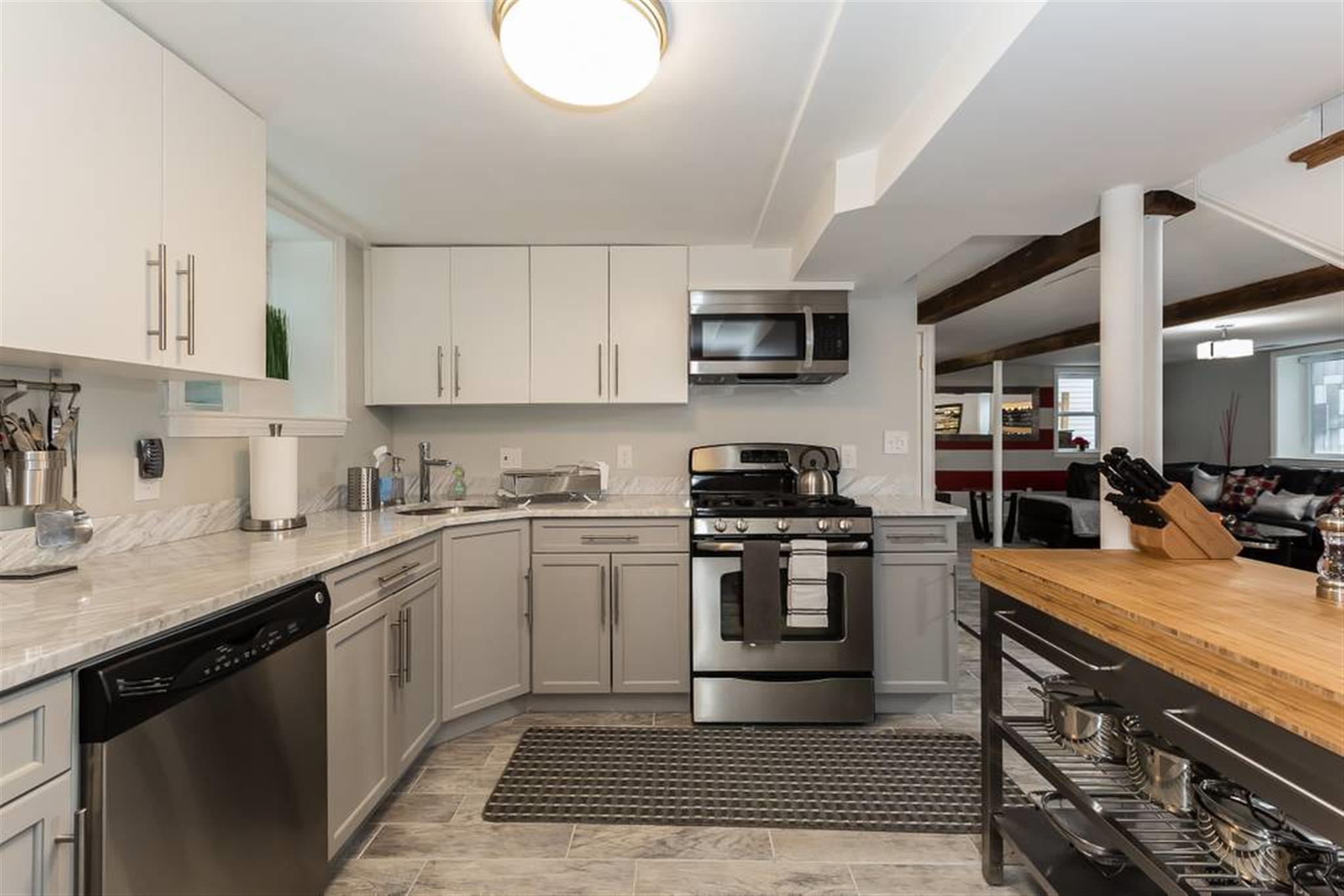 98 Elm St, Somerville