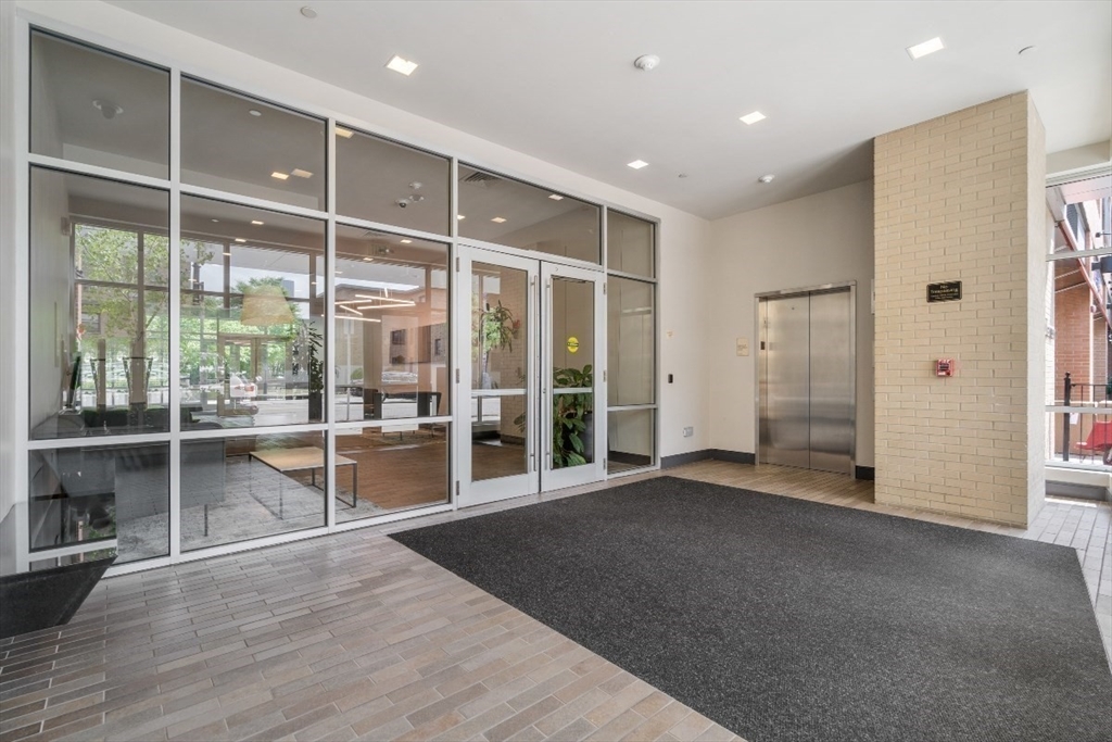 700 Harrison Ave, South End