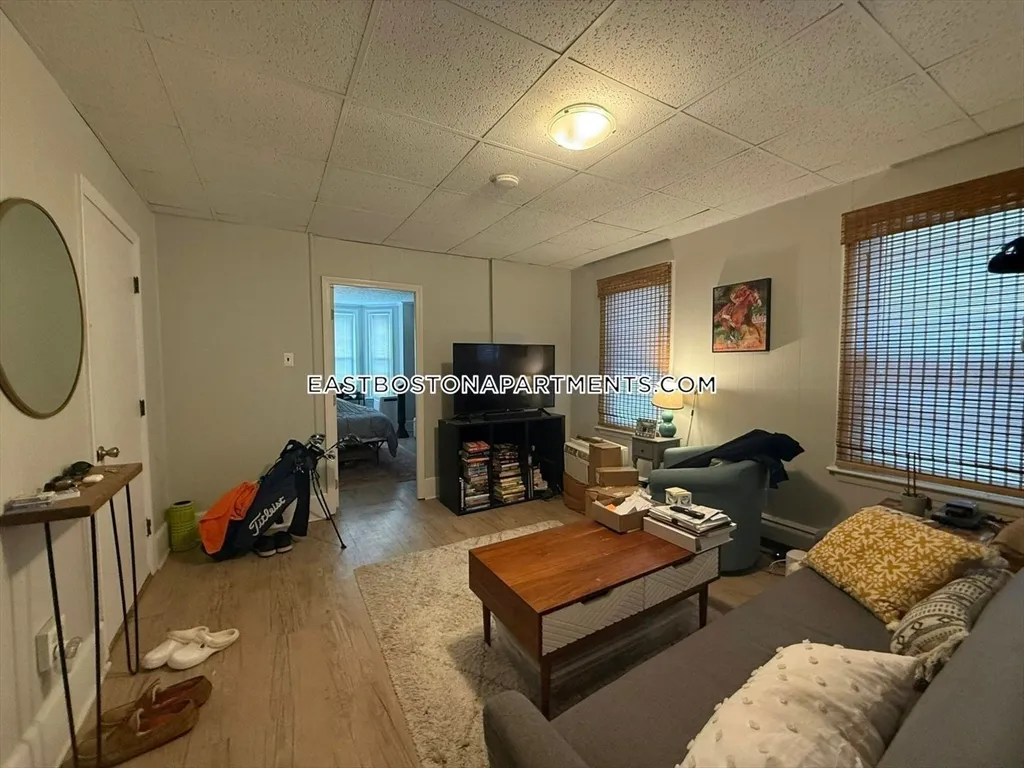 20 Trenton St, Eagle Hill