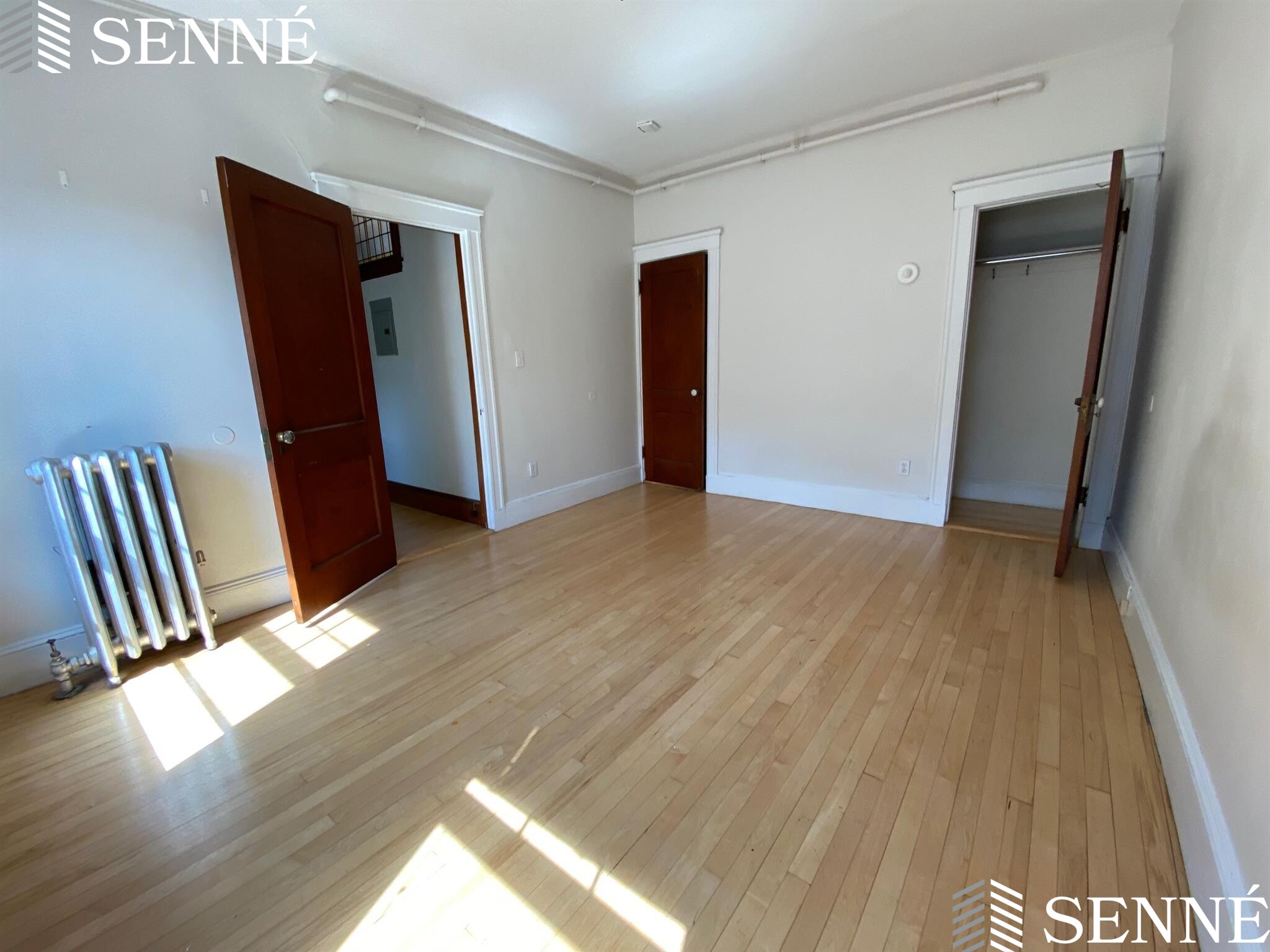 5 Linnaean St, Neighborhood Nine