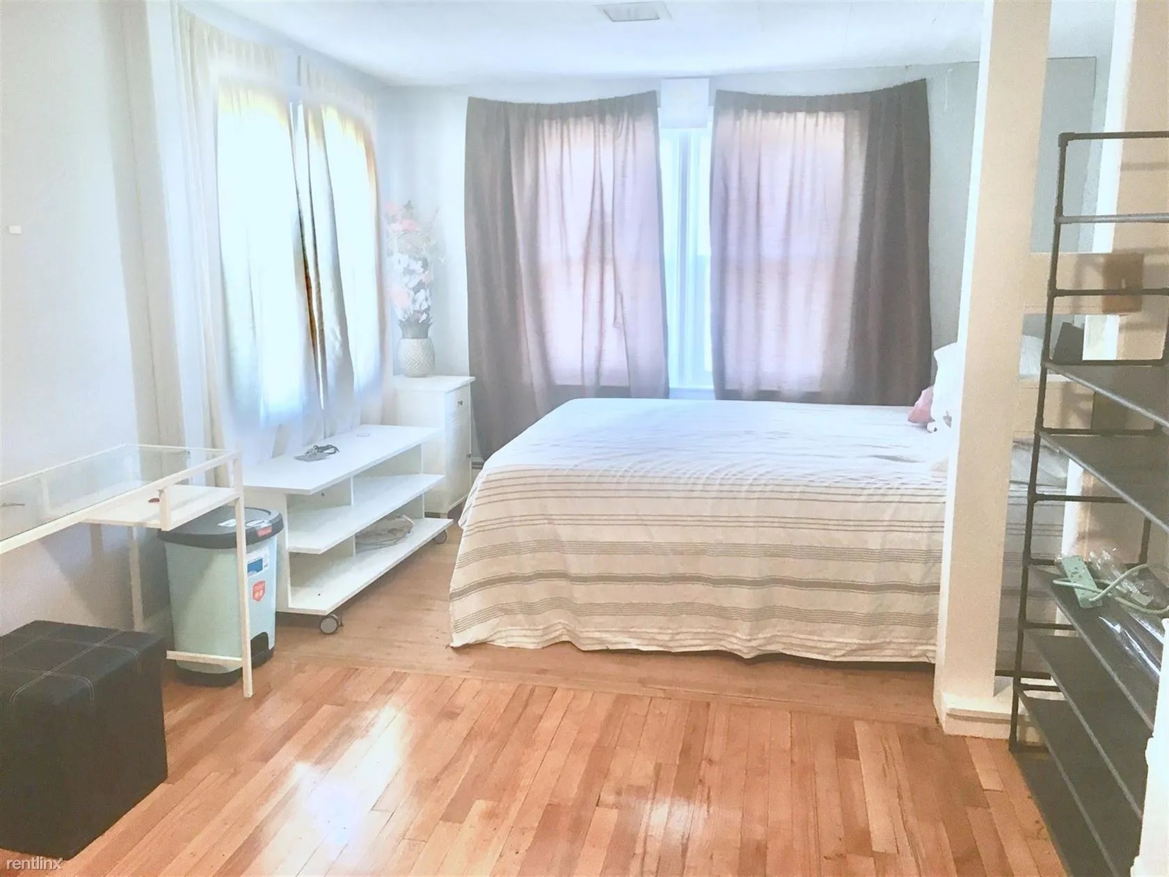62 Woods Ave, West Somerville