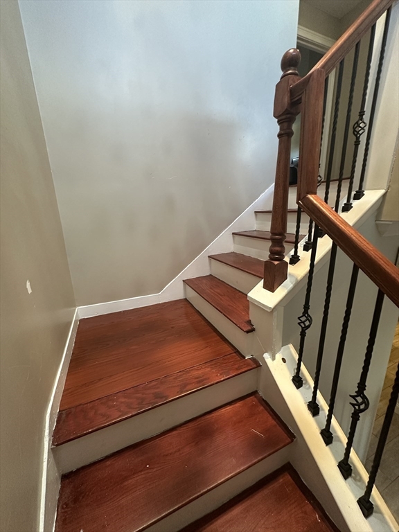 100 Rosewood Dr, Stoughton