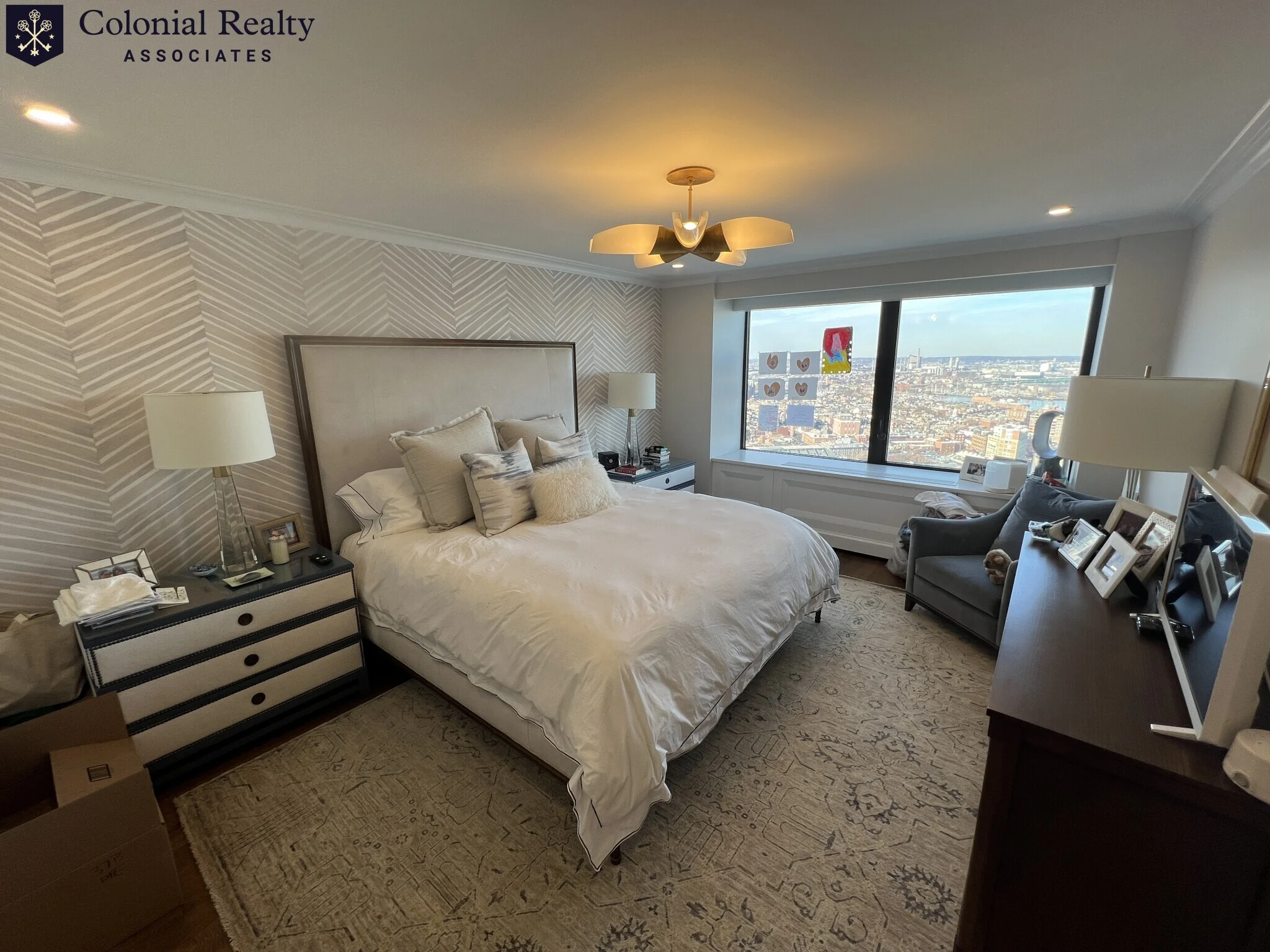 83 East India Row, Downtown