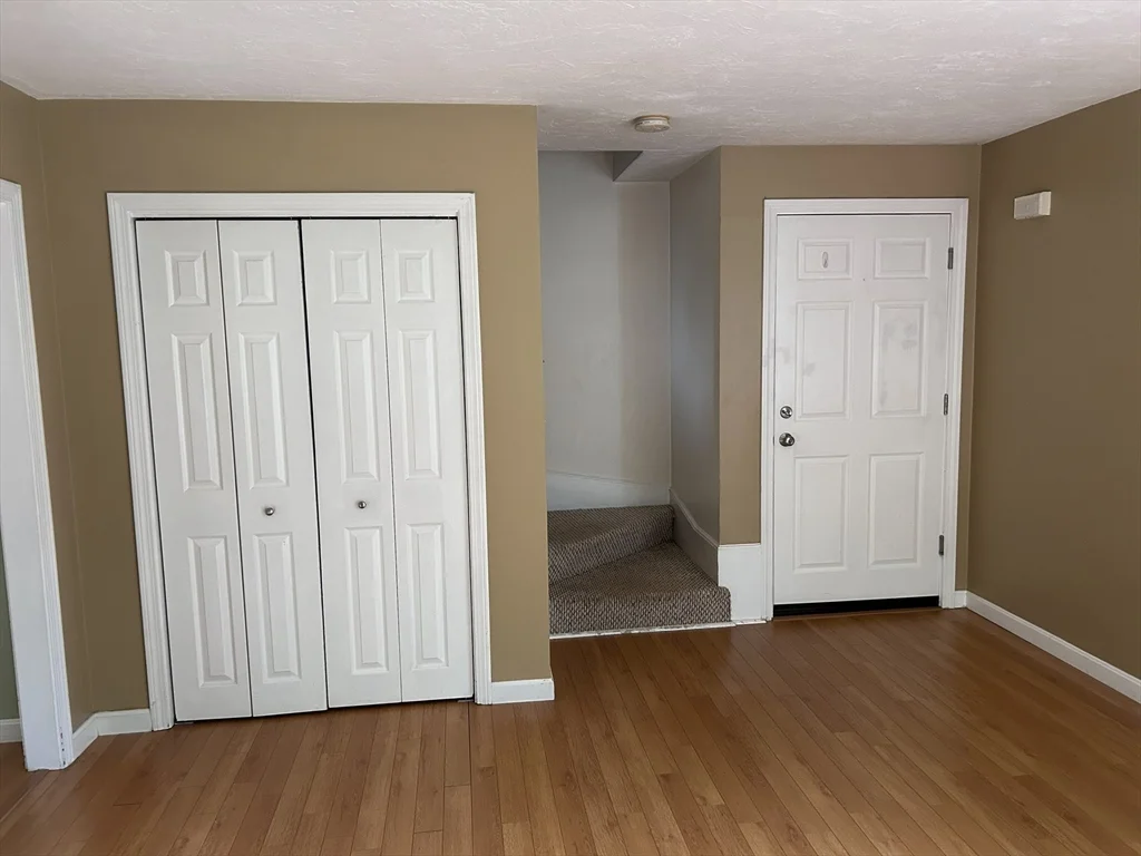 501 Boston Rd, Groton