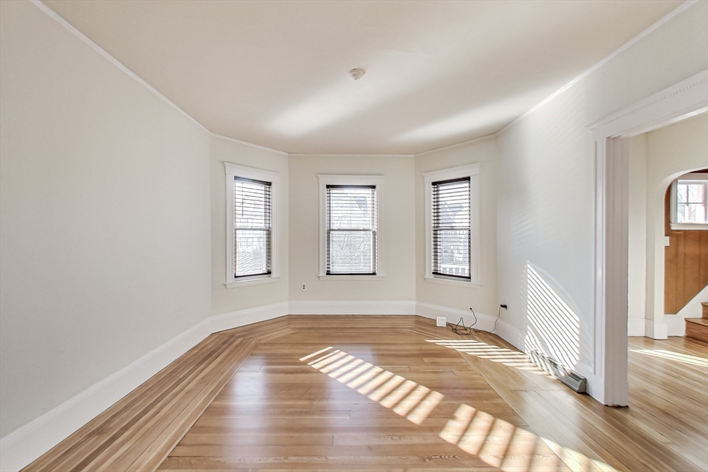 183 Powder House Blvd, West Somerville