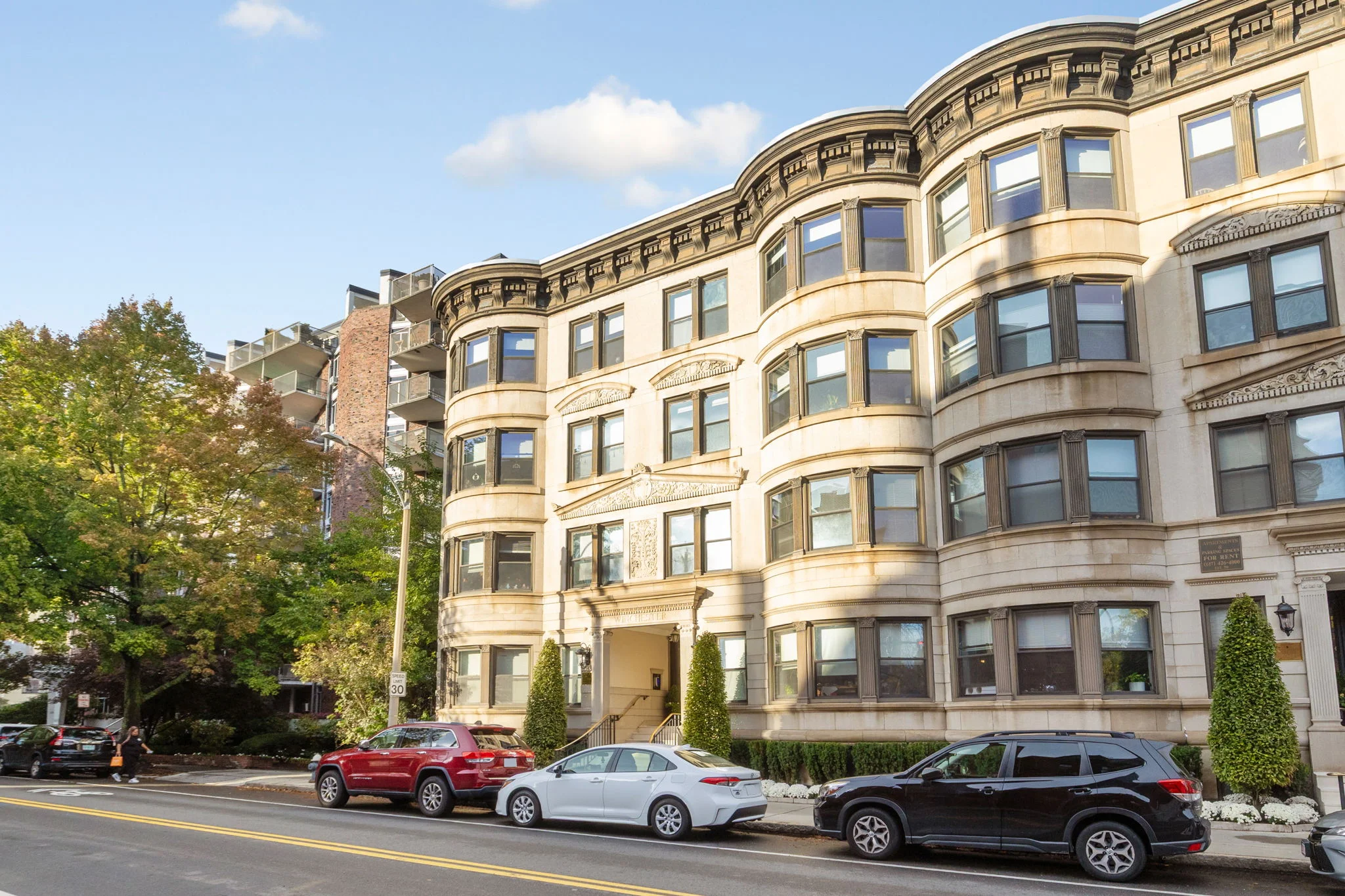 5 Winchester St, North Brookline