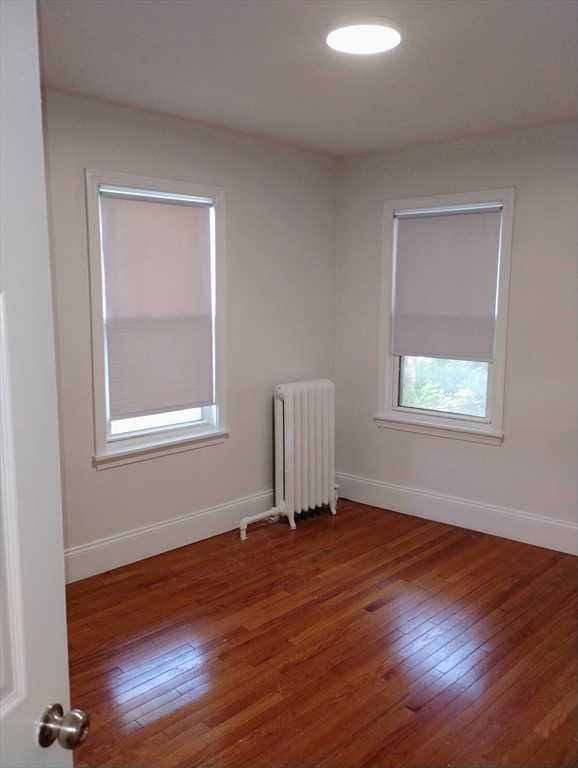 182 Walnut Ave, Roxbury