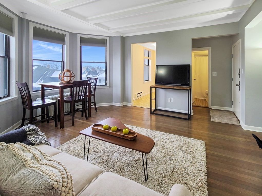 26 Commonwealth Ter, Brighton