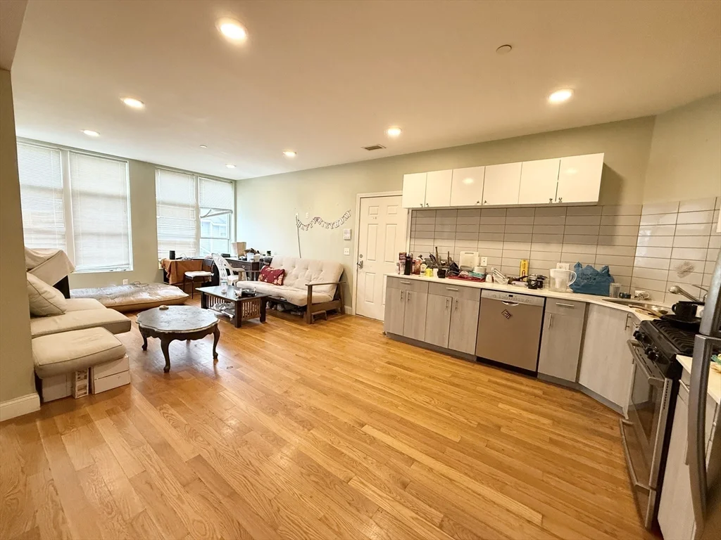 299 Dudley St, Roxbury