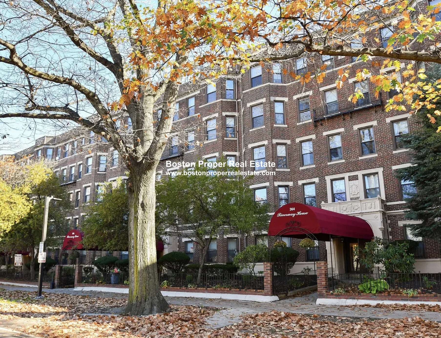 364 Riverway, Mission Hill