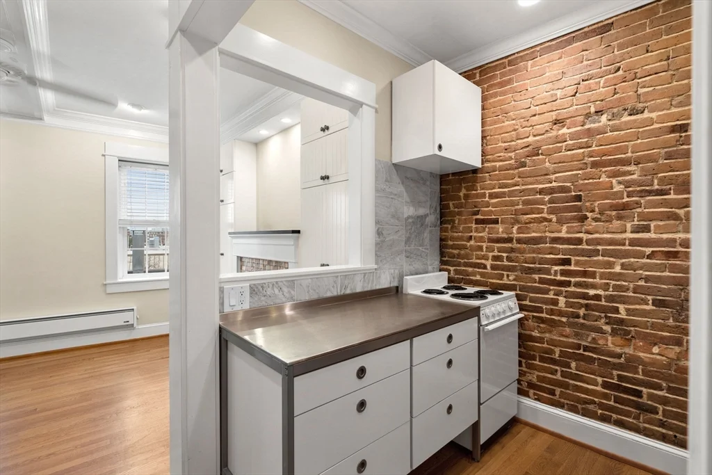 6 North Hudson St, North End