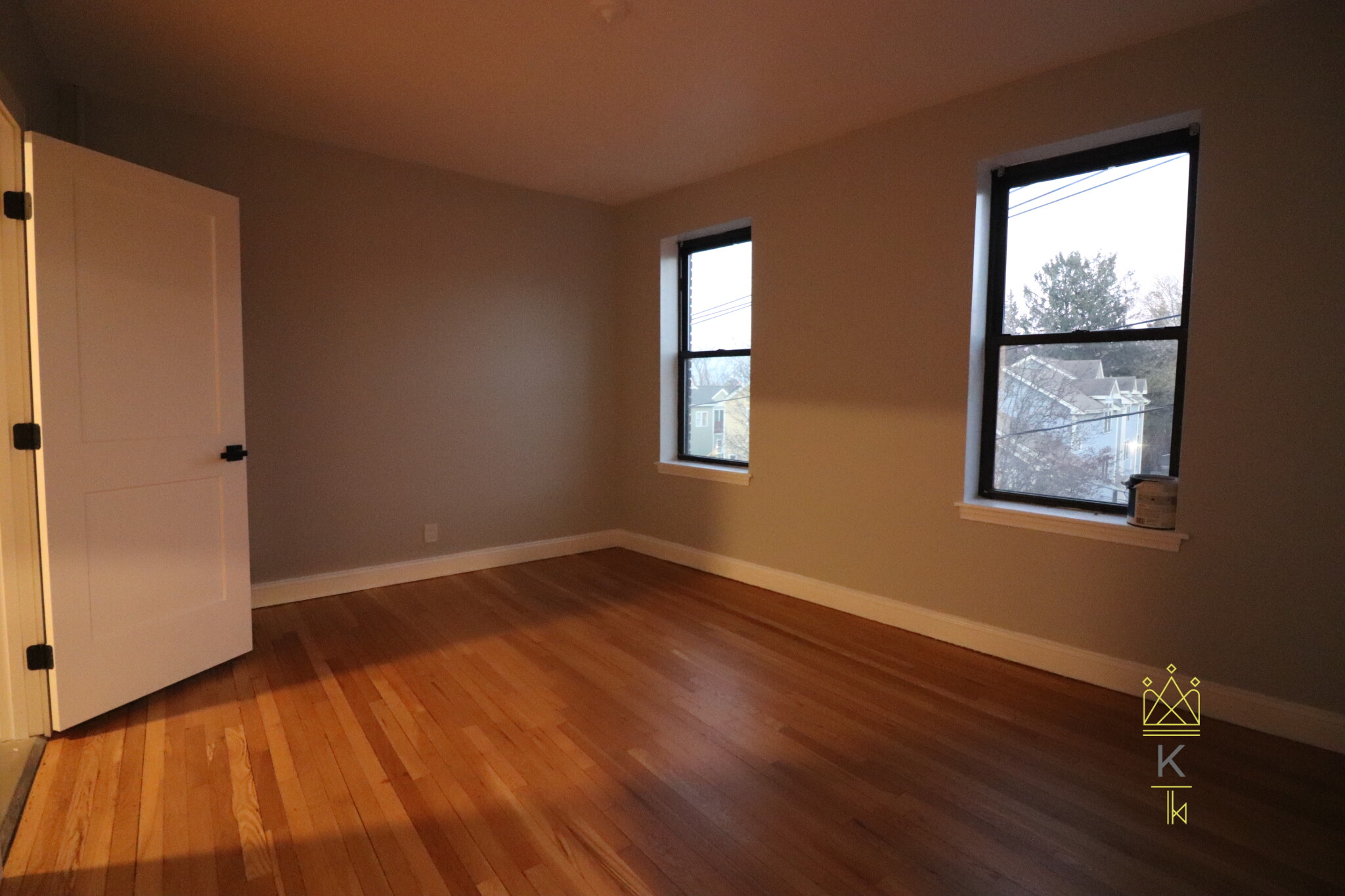 313 Summit Ave, Brighton