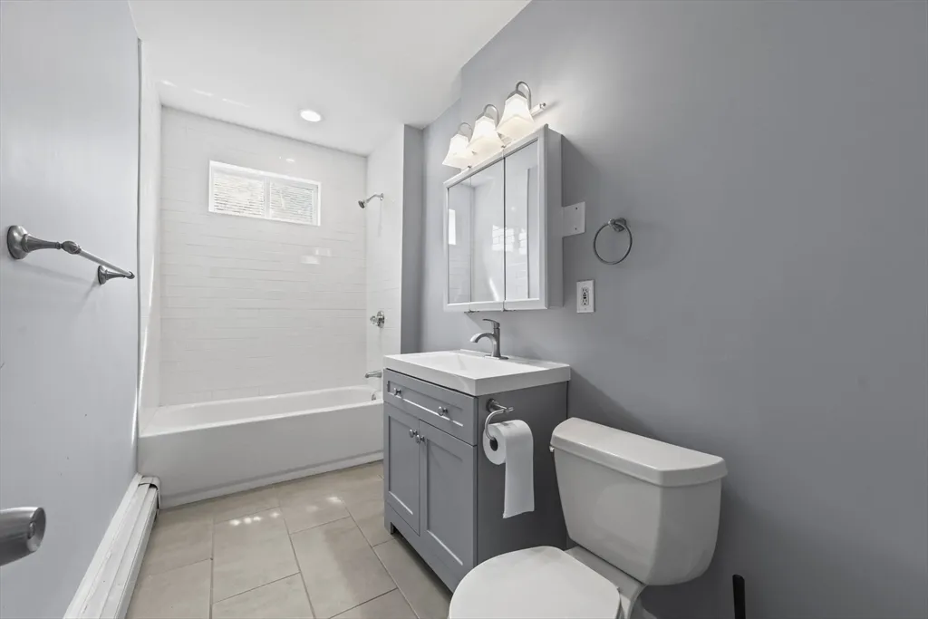 516 Washington, Brighton