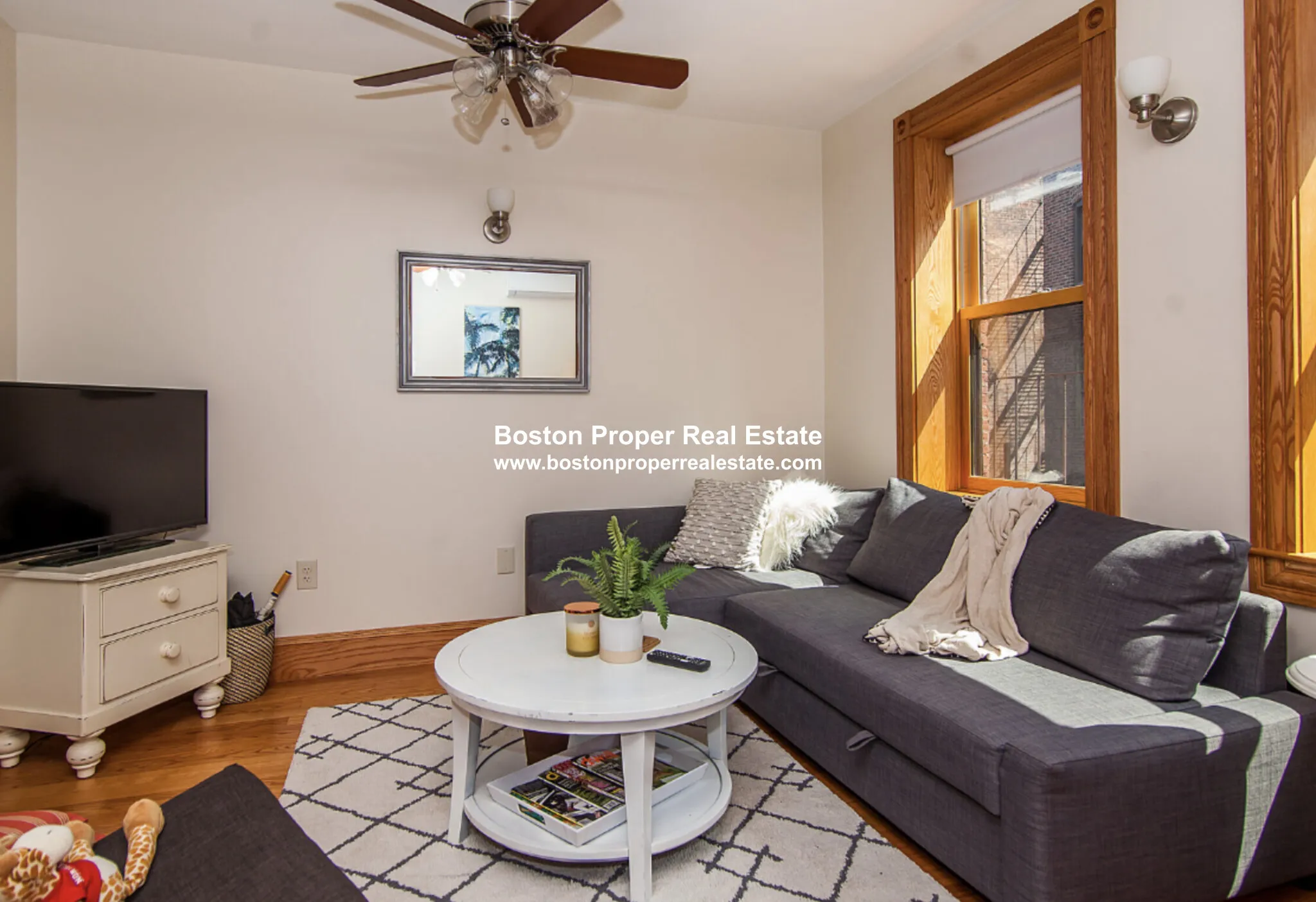 137 Charles St, Beacon Hill