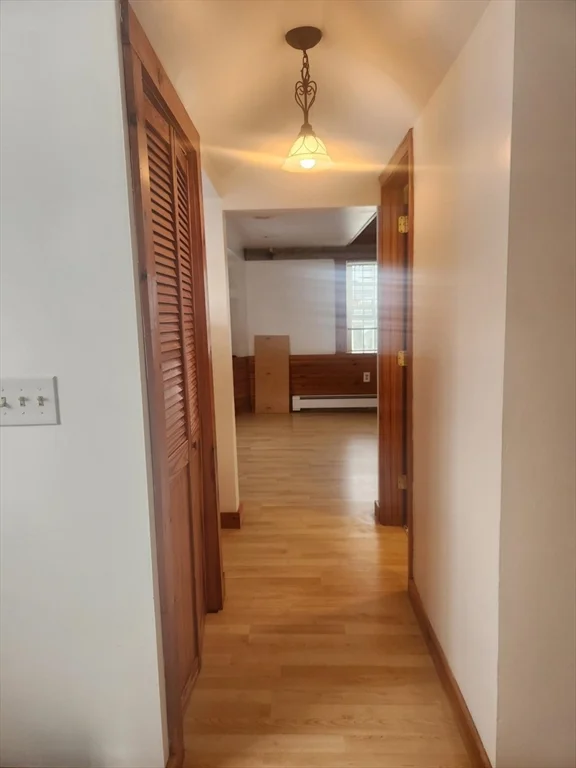 92 Main St, Hopkinton